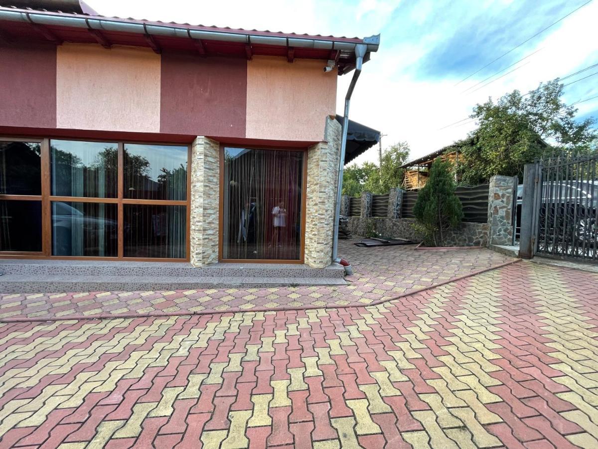 Pensiunea Colt De Rai Corbi Exterior foto